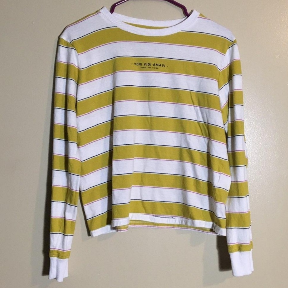 Long sleeve crop top